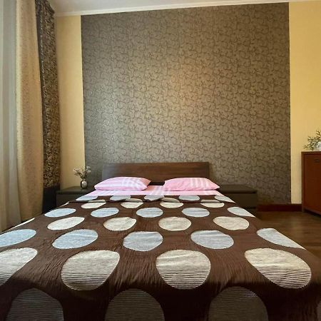 Крехівська 5,Апартаменти В Центрі, Дві Спальні Lviv Extérieur photo